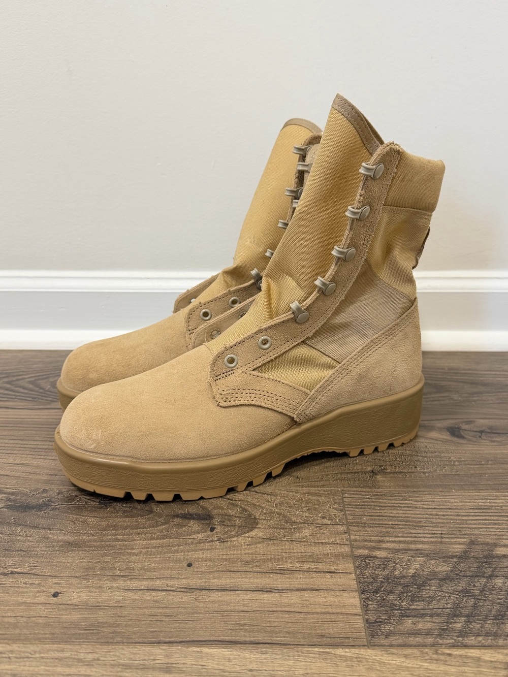 Rocky 789 US Army Hot Weather Combat Boots Men’s 8R Coyote Vibram